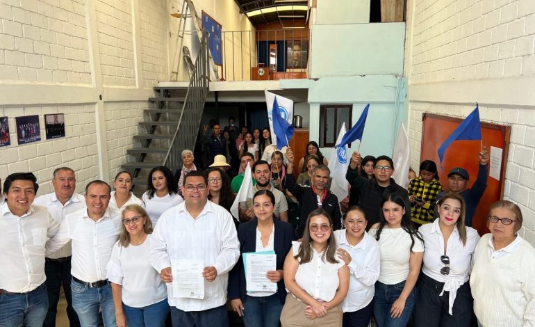 Juan Pablo Herrera se registra como aspirante a la Presidencia del PAN en Hidalgo