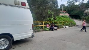 Motociclista Lesionada en Accidente en Zitácuaro