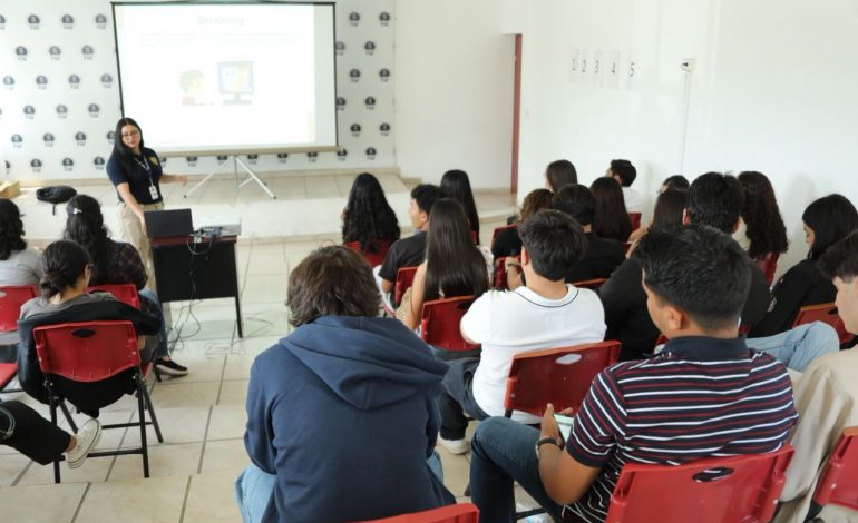 Fiscalía General fortalece formación académica con recorrido guiado dirigido para alumnado de la UMSNH