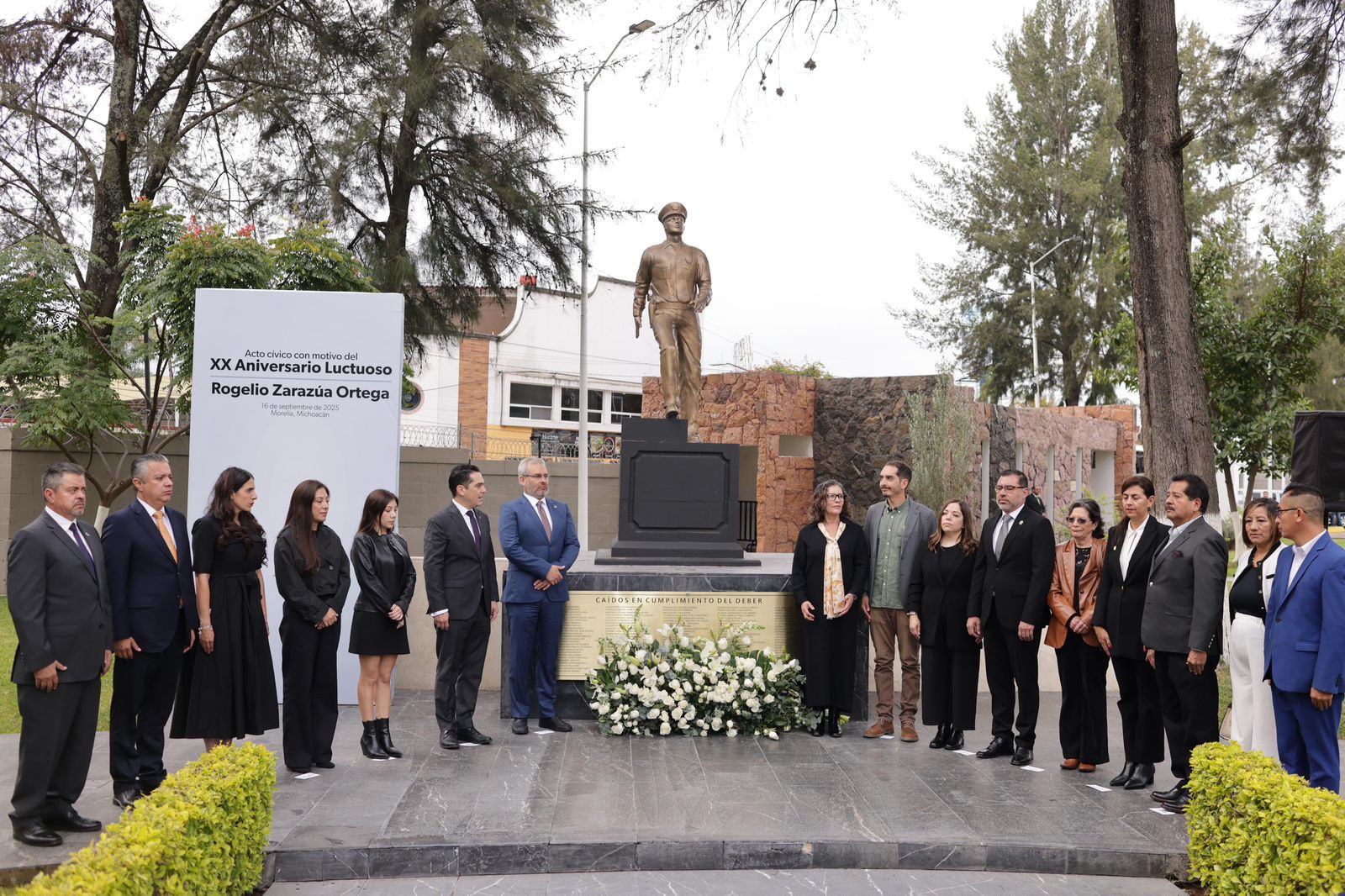 Conmemora Bedolla el 20 Aniversario Luctuoso de Zarazúa Ortega