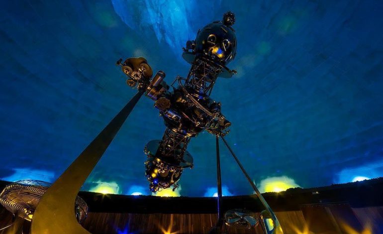 Proyector que deslumbró a generaciones tendrá lugar especial en el Planetario