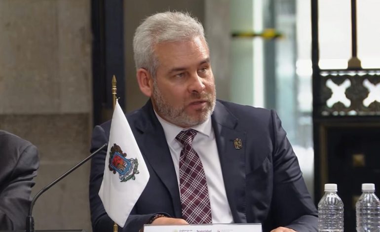 Solicita Bedolla estrategia migratoria para frenar a extranjeros relacionados con delincuencia.