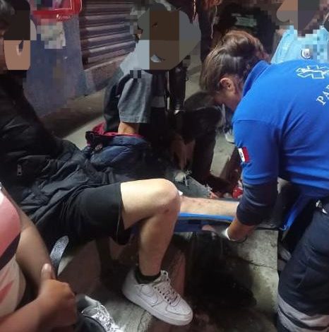 Tres menores heridos tras choque de motocicletas en Ciudad Hidalgo.