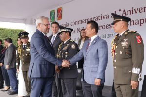 Llama Bedolla a seguir ejemplo de valentía y patriotismo de Niños Héroes.<br>