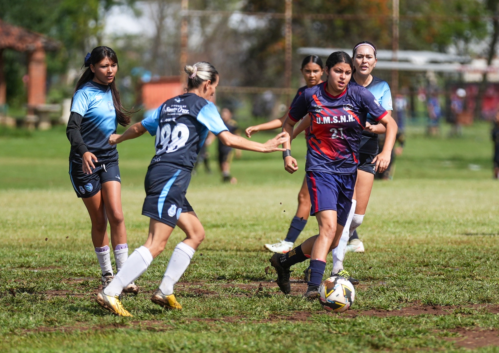 UMSNH está imparable en el Torneo de Verano de la Liga Municipal 