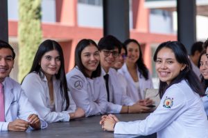 91 por ciento de egresados de Medicina de la UMSNH acreditan examen EGEL con testimonio de desempeño sobresaliente o satisfactorio