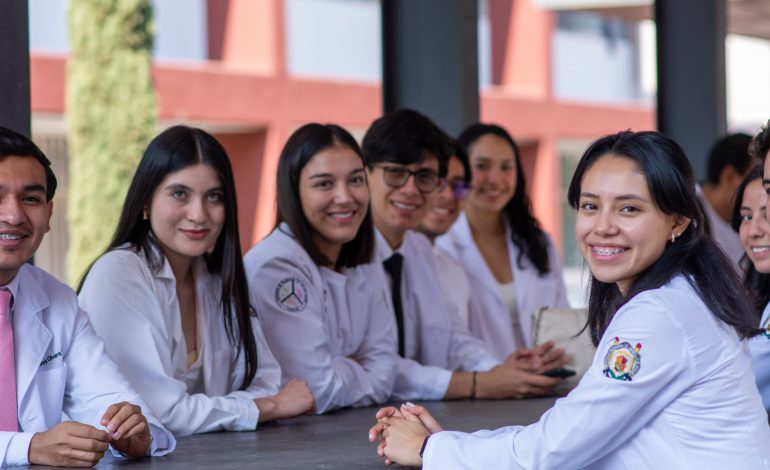 91 por ciento de egresados de Medicina de la UMSNH acreditan examen EGEL con testimonio de desempeño sobresaliente o satisfactorio