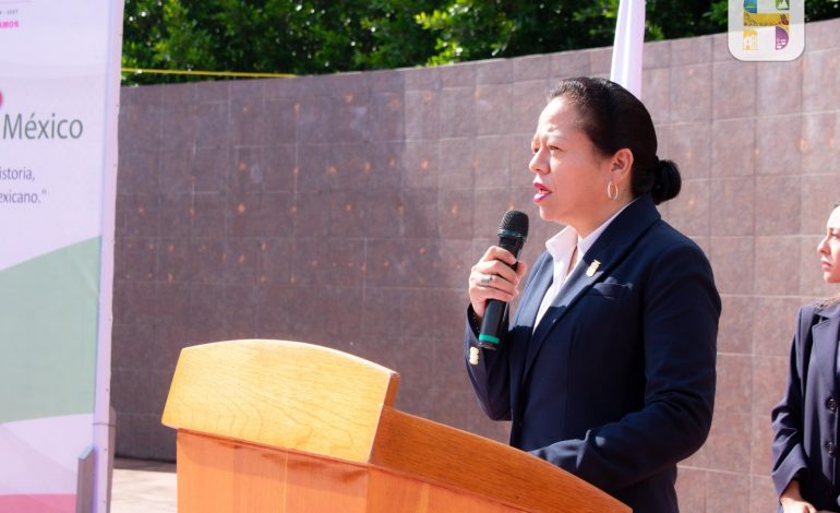 La Presidenta Municipal, Jeovana Alcántar, encabezó el Acto Cívico y Desfile Cívico Militar conmemorativo al CCXV Aniversario de la Independencia de México.