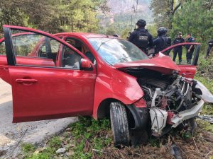 Choque en la carretera San Felipe-Ocampo deja tres heridos.<br>