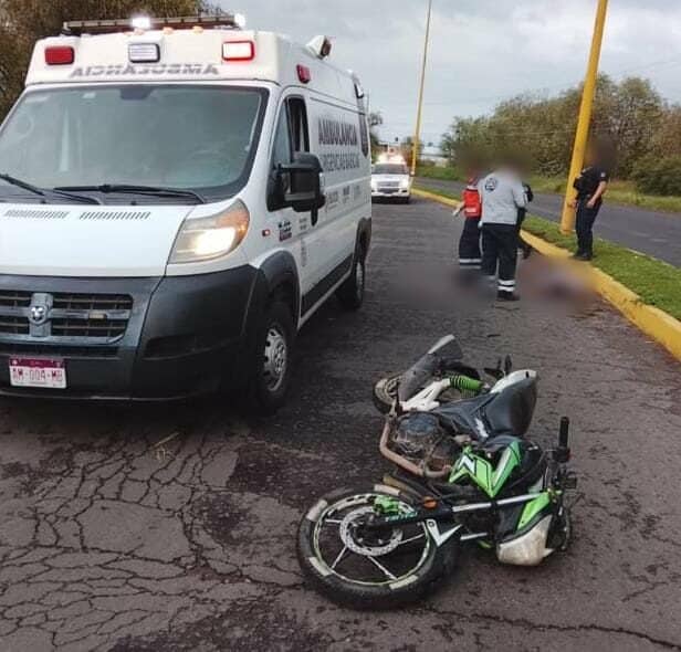 TRAGEDIA EN MARAVATÍO: Motociclista Muere al Derrapar en San Miguel Curahuango