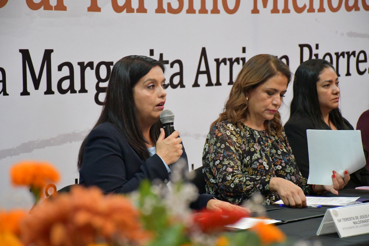 Reconoce diputada Tere Herrera legado de Margarita Arriaga Pierres en materia turística