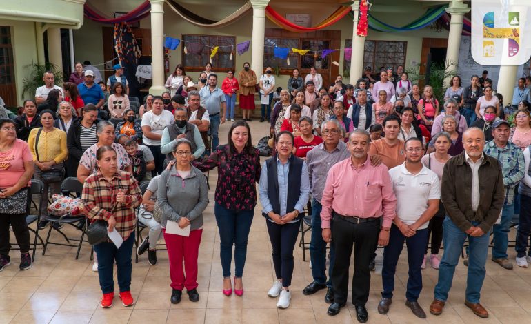 Jeovana Alcántar, presidió la Entrega de Apoyos a Mujeres con Cáncer de Mama y Cáncer Cervicouterino y a Familias Cuidadoras  de Niños y Niñas con Cáncer.