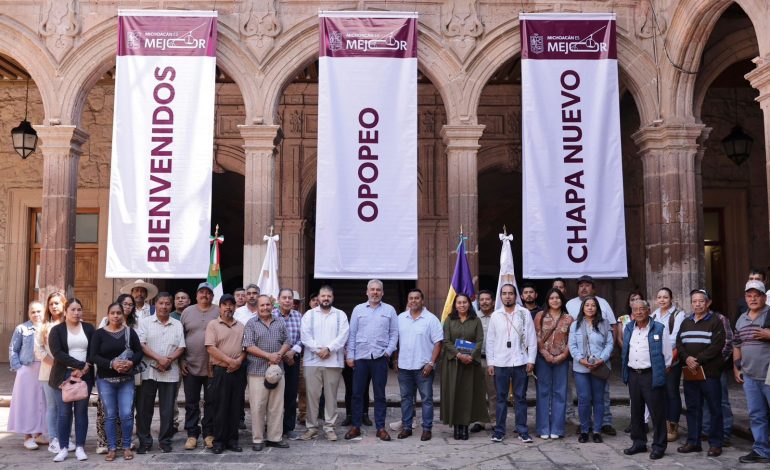 Ofrece Bedolla respaldo a nuevos autogobiernos; impulsa reconocimiento federal como cuarto nivel de gobierno