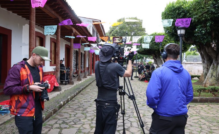Michoacán facilita filmaciones en comunidades purépechas durante Noche de Muertos