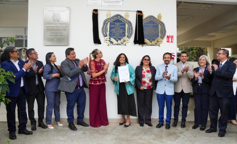 Licenciatura en Salud Pública de la UMSNH obtiene su primera acreditación; Yarabí Ávila recibe el dictamen por parte de los CIEES