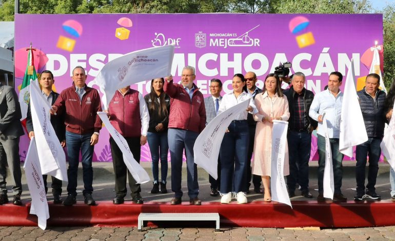 Bedolla da banderazo de salida a 55 toneladas de ayuda para estados afectados por lluvias