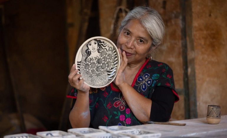 Aprende del arte del barro blanco en esta Semana de Celebración de Noche de Muertos