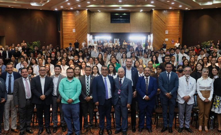 SSM celebra 30 años del Instituto Michoacano de Oncología