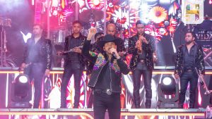 ​Con un lleno impresionante se presentó en el Foro de espectáculos Luis Ángel “El Flaco”, engalanando la Feria Regional de Todos los Santos.