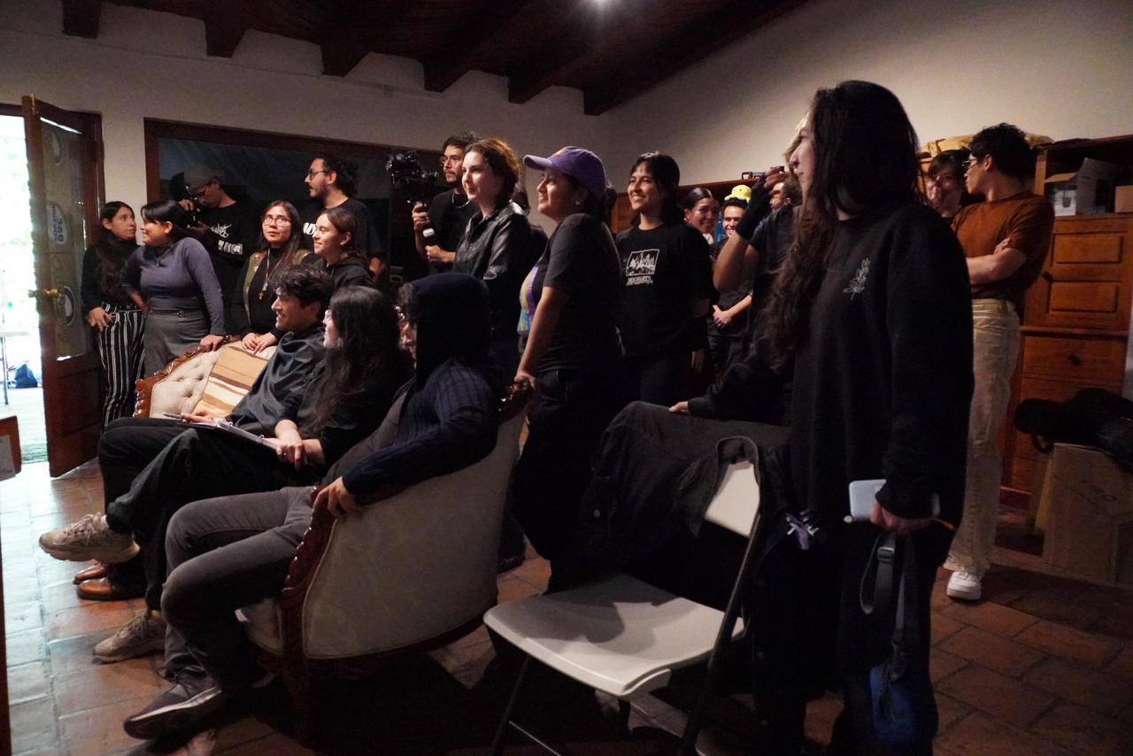 Jóvenes cineastas concluyen cortometraje “Silencio en casa” en Taller Alfredo Zalce: Secum