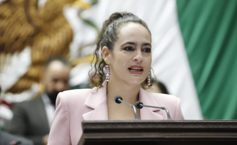 Presenta Sandra Arreola Ruiz “Ley Nicole” para prohibir cirugías estéticas en menores de edad