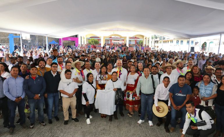 Michoacán avanza en justicia social; 163 mil habitantes de 48 comunidades indígenas en autogobierno: Bedolla