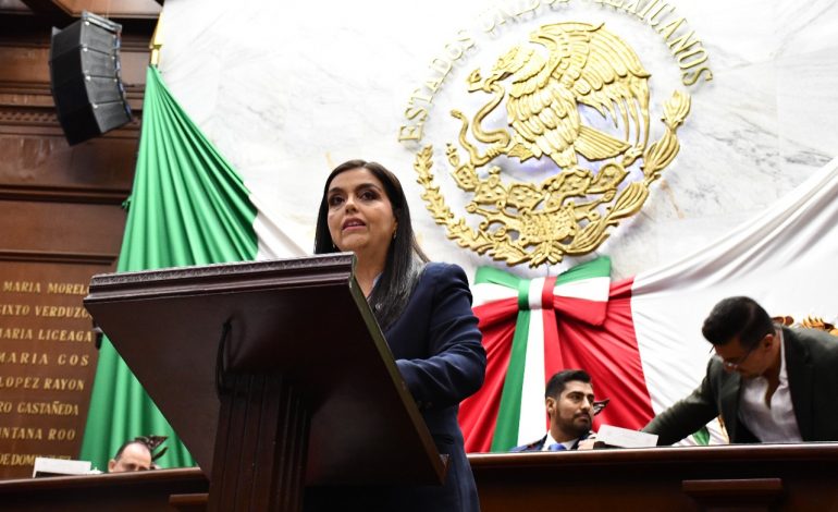 Convoca Tere Herrera a fortalecer los derechos de las mujeres a 72 años del voto femenino en México