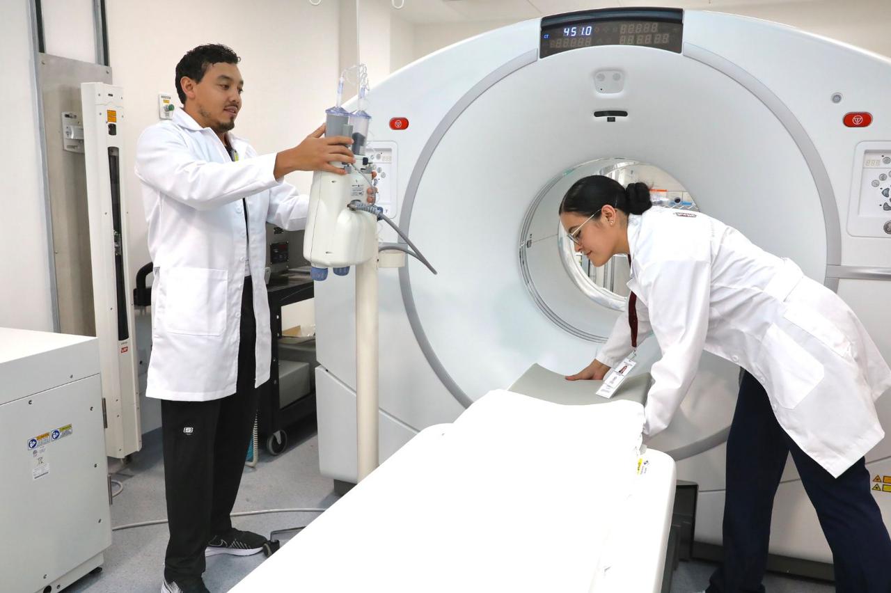 Nuevo equipo facilita detección del cáncer y optimiza el tratamiento: SSM.
