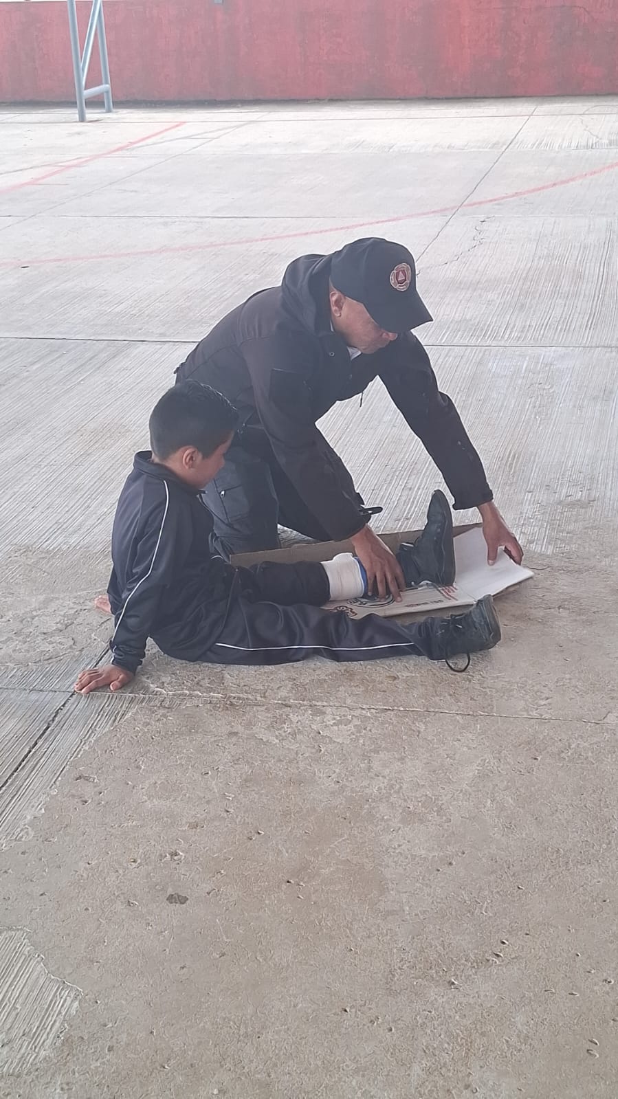 En Irimbo.Seguridad Pública y Protección Civil de Irimbo Capacitan a 100 Estudiantes en Primeros Auxilios y Prevención.