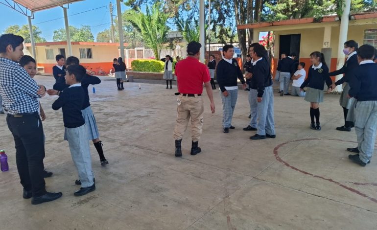 Seguridad Pública y Protección Civil de Irimbo: Capacitan a 72 alumnos en Primeros Auxilios y Prevención de Fugas de Gas.