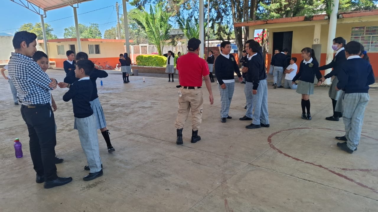 Seguridad Pública y Protección Civil de Irimbo:  Capacitan a 72 alumnos en Primeros Auxilios y Prevención de Fugas de Gas.