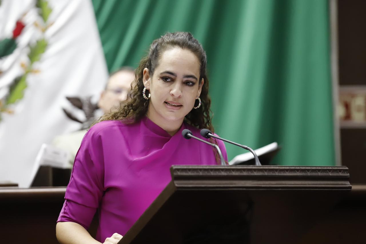 Propone Sandra Arreola Ruiz justificar inasistencias escolares por salud menstrual en Michoacán.