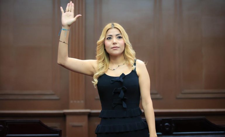 Desde tribuna del Congreso, Sandra Garibay pide justicia para los citricultores de Apatzingán.