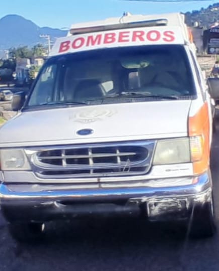 Conductor Atropella a Motociclista y Huye en Zitácuaro; Víctima Sufre Posible Fractura.