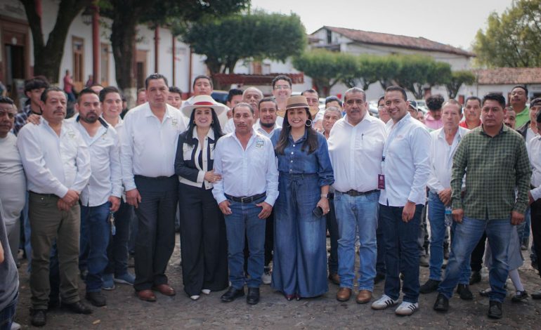 Impulsa Gladyz Butanda programa Taxi Seguro en Pátzcuaro.