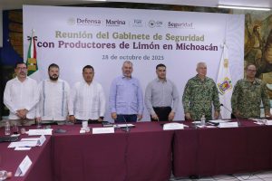 Refuerzan seguridad en región Apatzingán; acuerdan Bedolla, Harfuch y Defensa.
