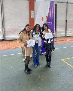 Alumnas del Cecytem Puruándiro ganan mención honorífica en Colombia