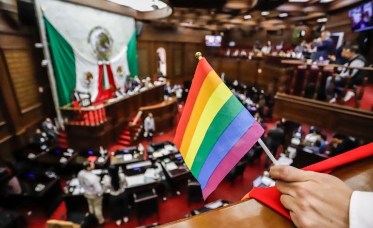 Partidos políticos deberán destinar al menos el 5% del financiamiento público para programas específicos dirigidos a la comunidad LGBTIQ+