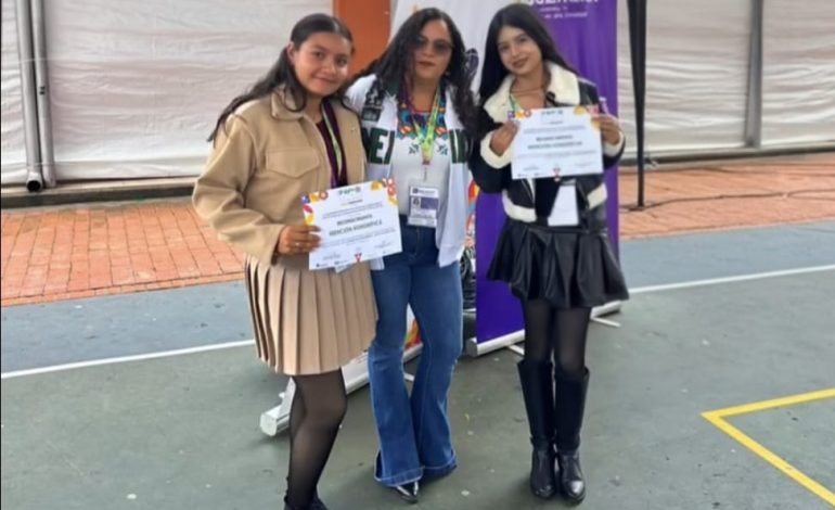 Alumnas del Cecytem Puruándiro ganan mención honorífica en Colombia