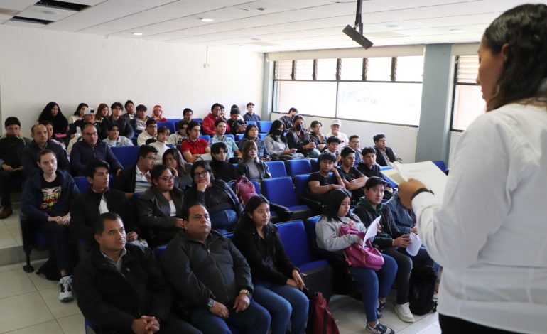 Fortalecen formación tecnológica en la UTM