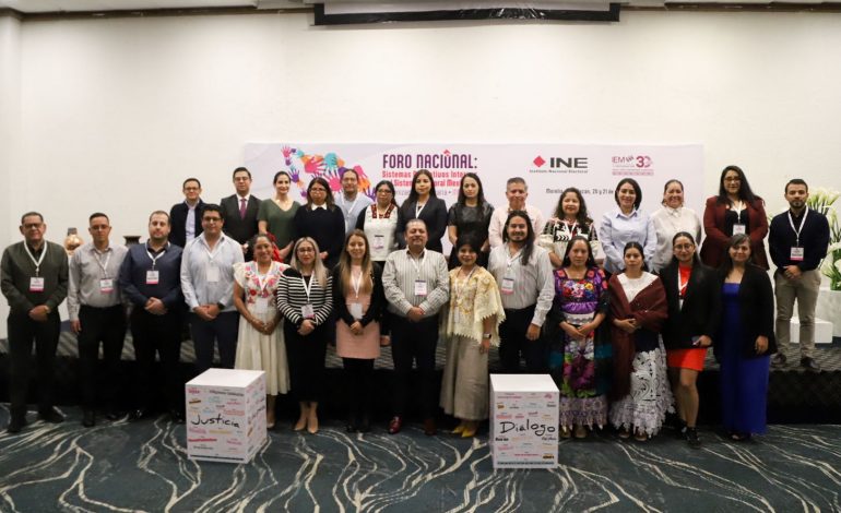 Autoridades electorales analizan experiencias y desafíos en contextos indígenas durante el primer día del Foro Nacional