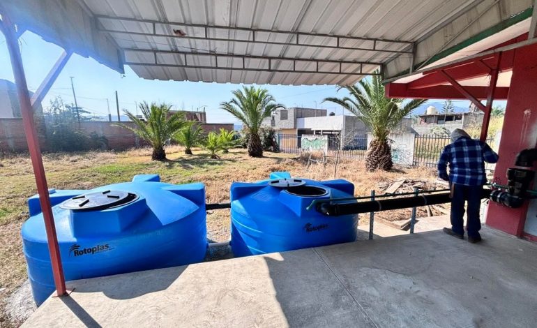 Cecytem Morelia adopta captación de lluvia para beneficio de 1,300 estudiantes