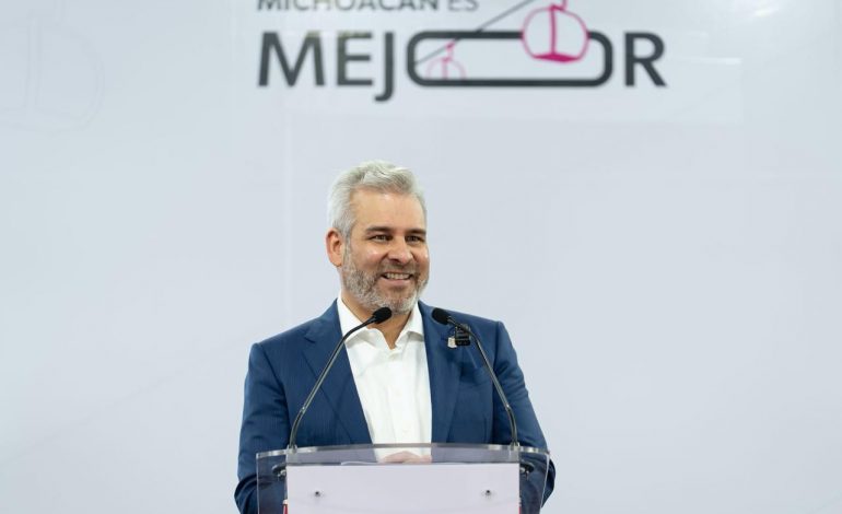 Beneficiados con Beca Gertrudis Bocanegra más de 98 mil 500 universitarios michoacanos: Bedolla