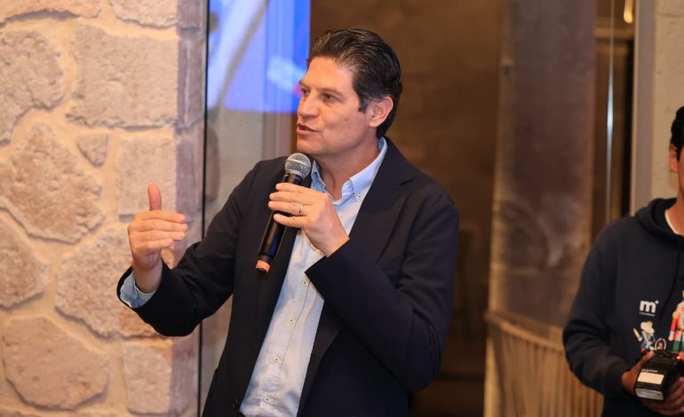 Todos debemos participar en la construcción de La Paz: Alfonso Martínez