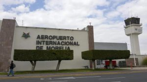 OBTIENE FGR VINCULACIÓN A PROCESO CONTRA UNA PERSONA DETENIDA CON CARGADORES EN EL AEROPUERTO DE MORELIA