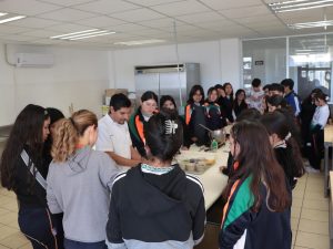 Estudiantes del Cecytem se preparan con talleres de Inteligencia Artificial y Robótica