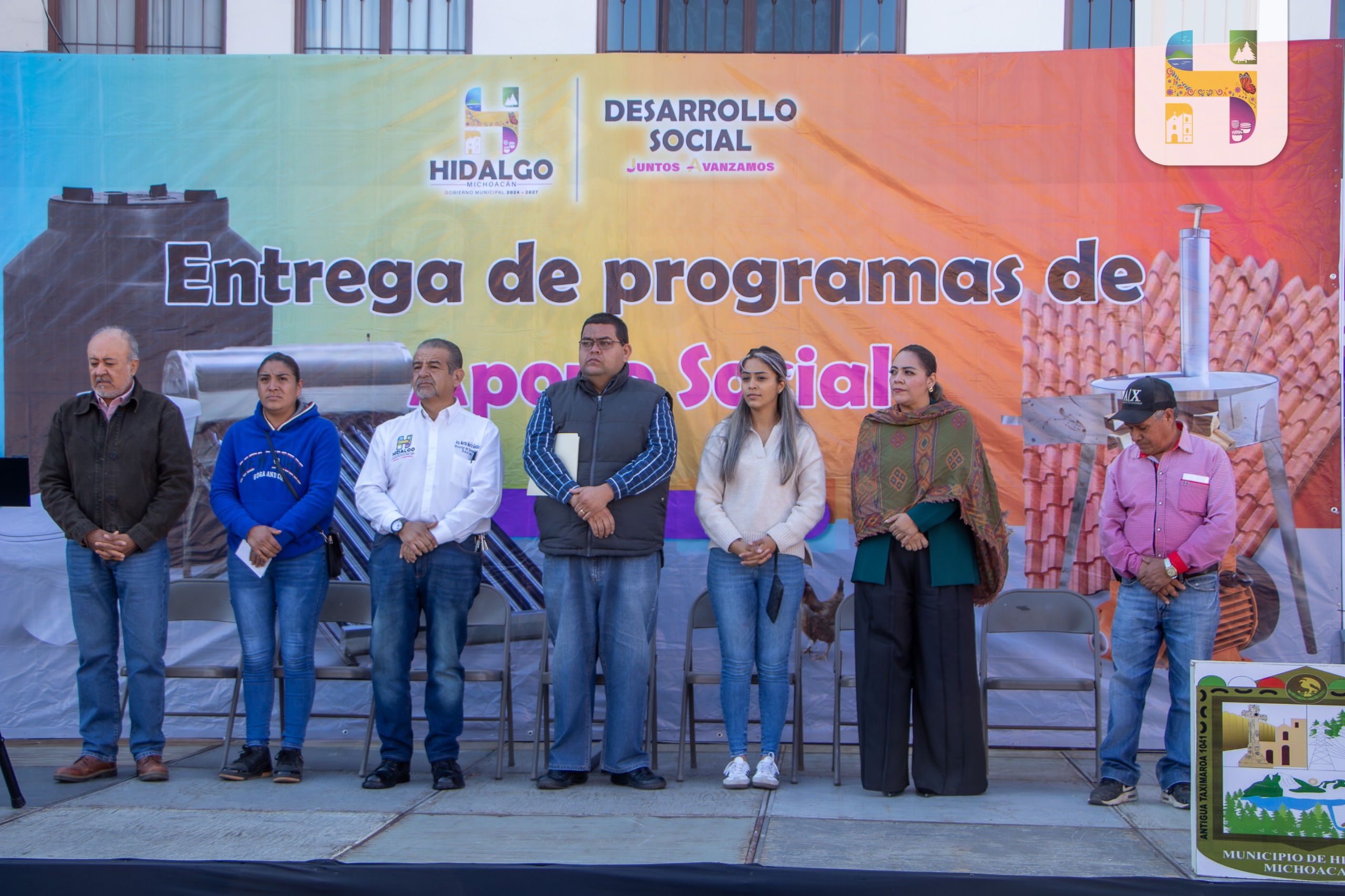 El Gobierno Municipal que encabeza Jeovana Alcántar, realizo la Décima Primer entrega de material subsidiado, dentro del Programa de Apoyos Sociales.