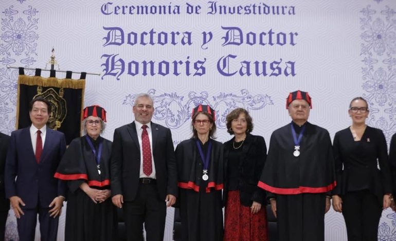 Reconoce Bedolla aportación de galardonados con doctorado honoris causa por la UMSNH.