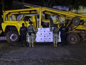SSP asegura 10 vehículos y cartuchos de alto calibre en Hidalgo.
<br>