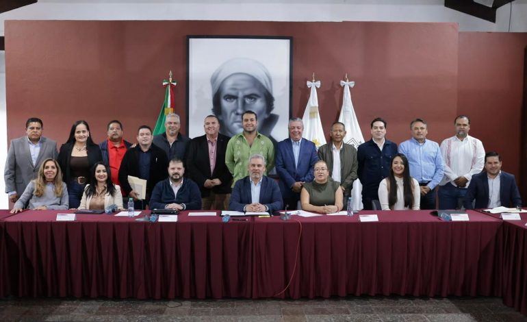 Alcaldes del PRI cierran filas y agradecen apoyo con el Plan Michoacán.